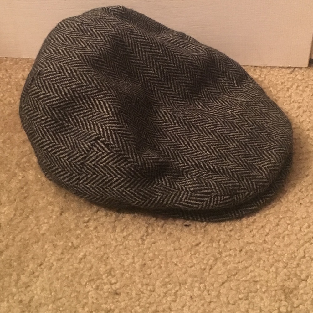Grey newsboy hat